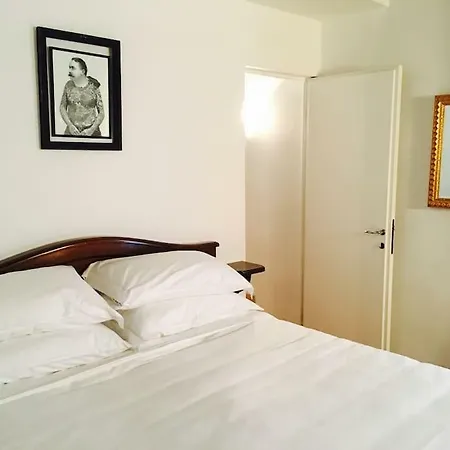 Suite Apartment